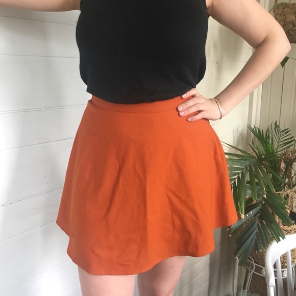 SOLD - Club Monaco - wool skater skirt - Picture 3 of 4